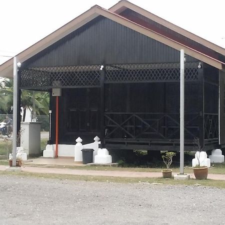 De Sabil Homestay Teluk Panglima Garang Exterior foto